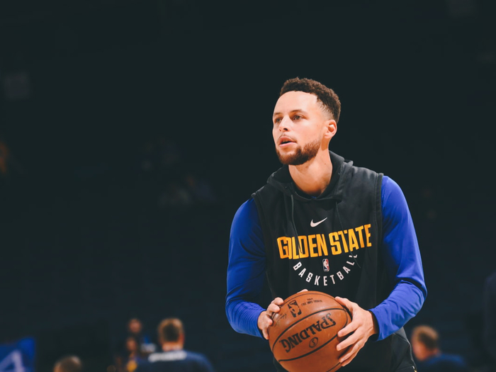 而陷入困境 而陷入困境