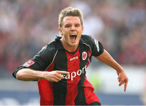 他默默打磨 他默默打磨