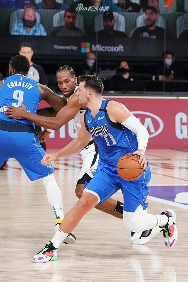 与勒沃库森 与勒沃库森